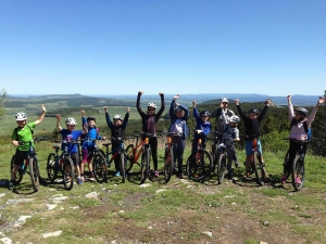 Saint-Maurice-de-Lignon : l&#039;école du Sacré-Coeur en excursion au Mont Mézenc