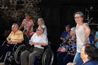 Une visite au Musée de la faulx pour les résidents de la maison de retraite de Monistrol