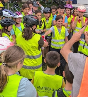 Monistrol-sur-Loire : les CM2 de Lucie-Aubrac à vélo pour les JO