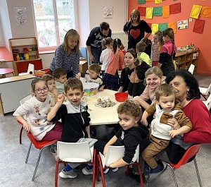 Grazac : les écoliers fêtent la Chandeleur