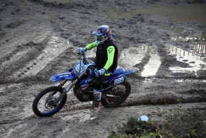 Yssingeaux : le spectacle de bout en boue au motocross d&#039;Amavis