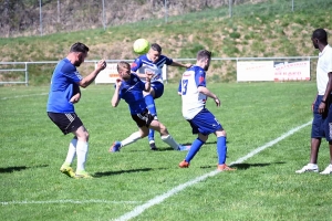 Foot, coupe : Coubon à l&#039;arrachée à Saint-Pierre-Eynac (vidéo)