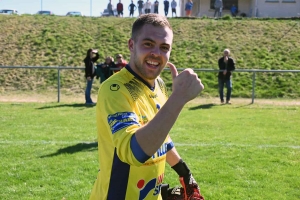 Foot, coupe : Coubon à l&#039;arrachée à Saint-Pierre-Eynac (vidéo)