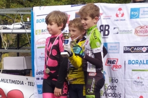 Podium Alban Fink Crédit Vélo Club du Velay