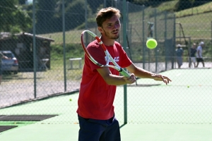 Tennis : Vanessa Gouzon et Joevin Herrero s&#039;imposent à Saint-Didier-en-Velay