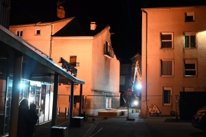 Yssingeaux : une nuit pour démolir une maison en centre-ville (vidéo)