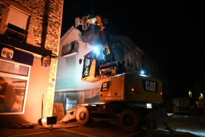 Yssingeaux : une nuit pour démolir une maison en centre-ville (vidéo)