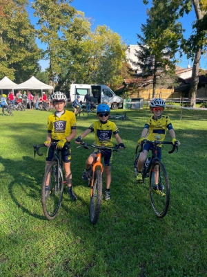 Cyclisme : les jeunes du Vélo Club du Velay sur les bords du Rhône