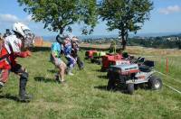 Des courses de tracteurs-tondeuses ont animé la journée.