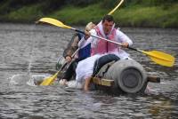 Beauzac : dix baignoires comme des poissons sur l&#039;eau sur la Loire