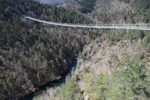 La passerelle himalayenne des gorges du Lignon est ouverte ! (vidéo)