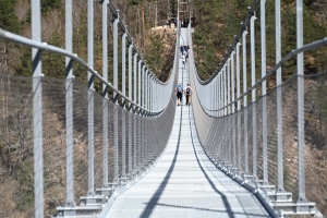 La passerelle himalayenne des gorges du Lignon est ouverte ! (vidéo)