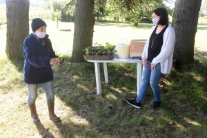 Les Villettes : un troc plants et une visite de jardin chez Funambulle