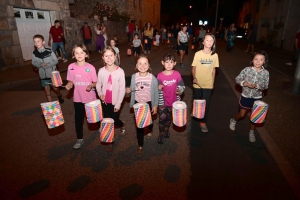 Grazac : le défilé des classes en 3 passe toujours deux fois (photos + vidéo)