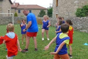 Des écoliers de Grazac découvrent le rugby