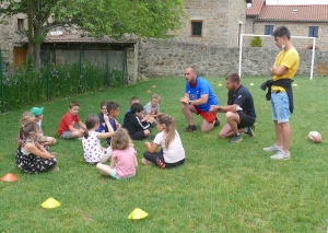 Des écoliers de Grazac découvrent le rugby