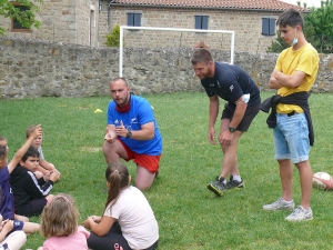 Des écoliers de Grazac découvrent le rugby