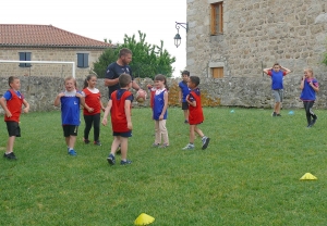 Des écoliers de Grazac découvrent le rugby