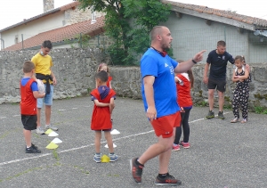 Des écoliers de Grazac découvrent le rugby