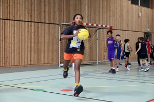 Retournac : 54 jeunes basketteurs de Haute-Loire en stage au gymnase