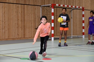 Retournac : 54 jeunes basketteurs de Haute-Loire en stage au gymnase