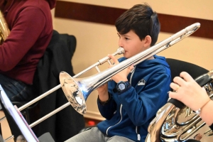 Yssingeaux : l&#039;harmonie municipale répète des musiques latines pour le 18 juin (vidéo)