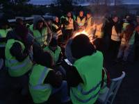 Gilets jaunes : à Monistrol, on s&#039;organise pour passer la nuit