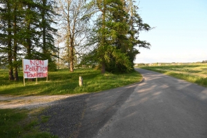 Un riverain a accroché une banderole devant sa propriété pour se plaindre de la &quot;pollution touristique&quot;