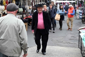 Un dimanche à flâner sur la Foire des Pâquerettes à Retournac