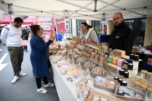 Un dimanche à flâner sur la Foire des Pâquerettes à Retournac