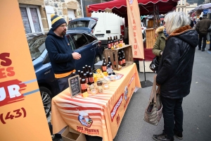 Un dimanche à flâner sur la Foire des Pâquerettes à Retournac