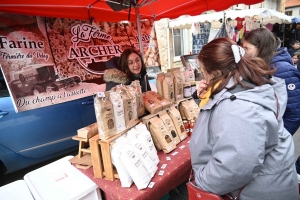 Un dimanche à flâner sur la Foire des Pâquerettes à Retournac