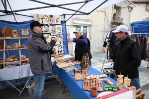 Un dimanche à flâner sur la Foire des Pâquerettes à Retournac