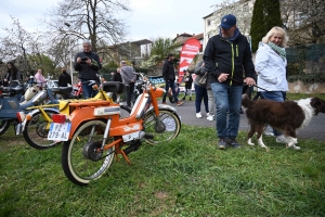 Un dimanche à flâner sur la Foire des Pâquerettes à Retournac