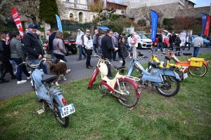 Un dimanche à flâner sur la Foire des Pâquerettes à Retournac