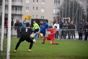 Foot : Velay FC était trop fort pour Dunières