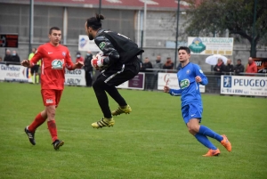 Foot : Velay FC était trop fort pour Dunières