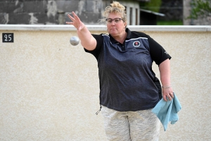 Pétanque : 32 doublettes mixtes qualifiées pour la finale dimanche à Dunières