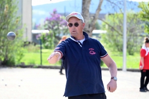 Pétanque : 32 doublettes mixtes qualifiées pour la finale dimanche à Dunières