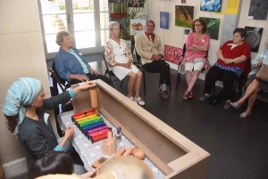 Yssingeaux : une expérience musicale menée avec des seniors à la médiathèque