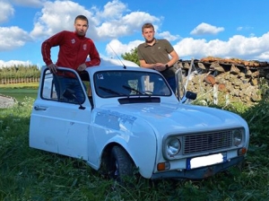 Dunières-Riotord : deux copains préparent le 4L Trophy 2021