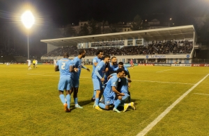 VICTOIRE ET QUALIFICATION en quart de finale du PUY FOOT, face au stade lavallois