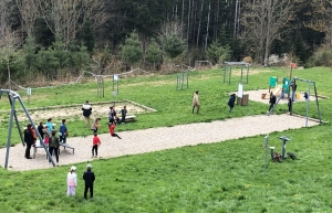 Raucoules : 90 enfants à la chasse aux oeufs aidés d&#039;un grand lapin