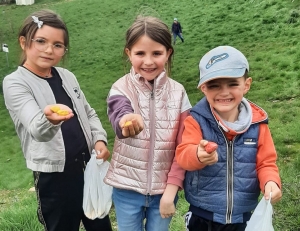 Raucoules : 90 enfants à la chasse aux oeufs aidés d&#039;un grand lapin