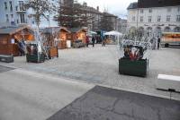 Yssingeaux : Citoyens solidaires pose ses étals sur la place de la Victoire