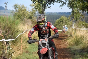 La course d&#039;endurance moto des Vastres en photos