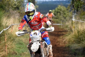 La course d&#039;endurance moto des Vastres en photos