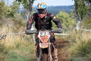 La course d&#039;endurance moto des Vastres en photos