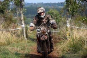 La course d&#039;endurance moto des Vastres en photos