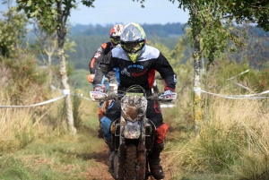 La course d&#039;endurance moto des Vastres en photos